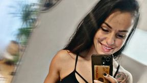 Po potwornej kontuzji nie ma śladu. Piękna wojowniczka wraca do oktagonu