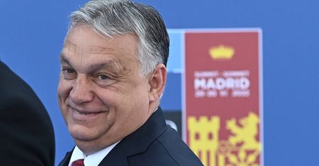 Węgry w coraz większej izolacji. "Orbanowi udaje się kontrolować umysły Węgrów"