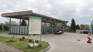Mieszkańcy Kutrzeby nie mogą spać przez oślepiające światło. Nie zgadniecie skąd