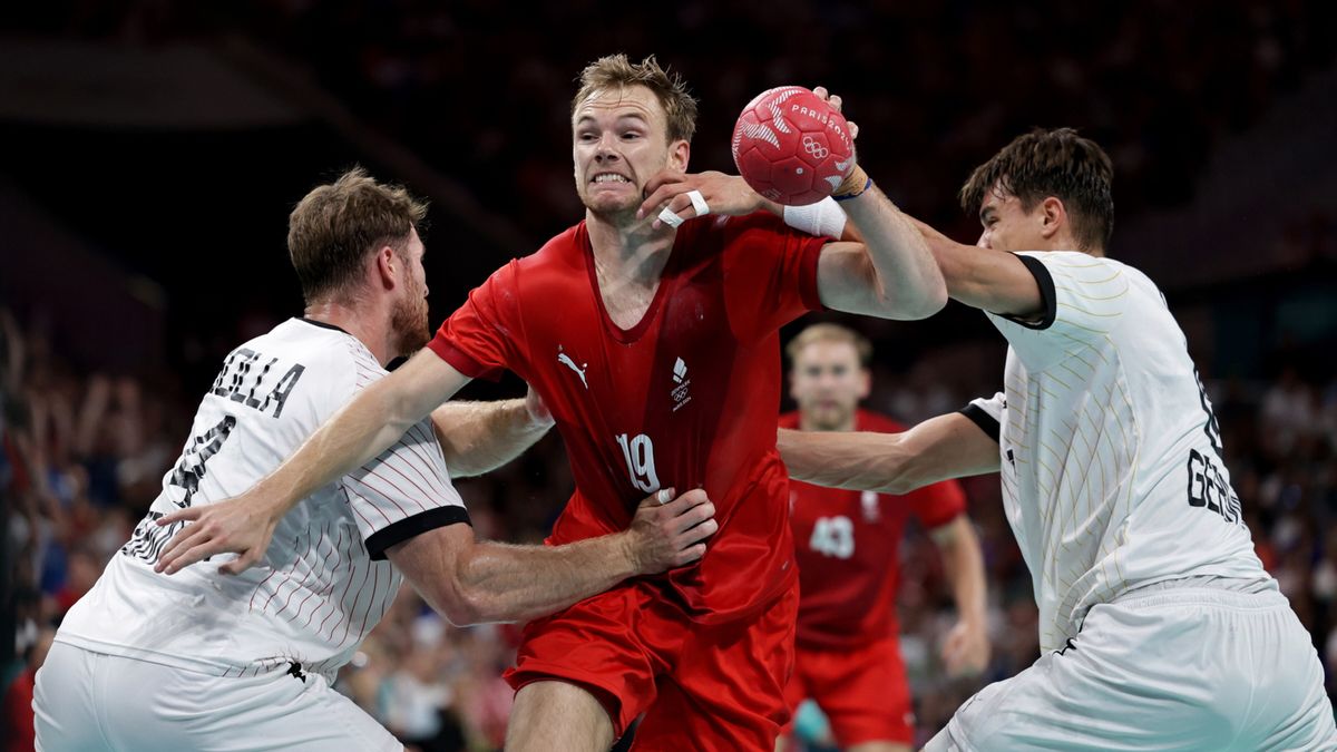 PAP/EPA / ALEX PLAVEVSKI  / Na zdjęciu: Mathias Gidsel (Dania) w akcji