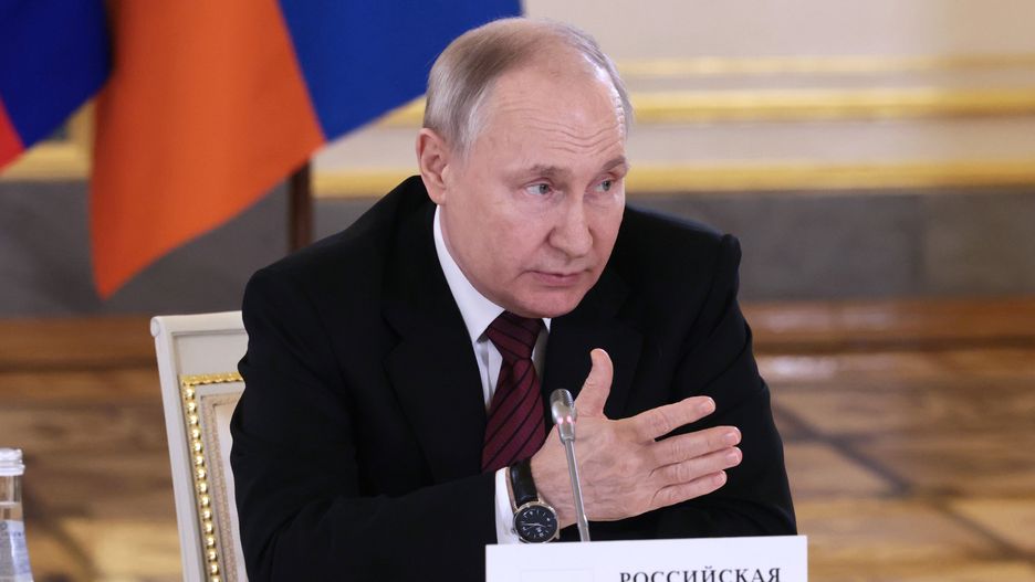 Russian President Vladimir Putin attends a trilateral meeting with Azerbaijani President Ilham Aliyev and Armenian Prime Minister Nikol Pashinyan on the sidelines of the Eurasian Economic Union summit at the Kremlin, in Moscow, Russia, 25 May 2023. The Deputy Prime Ministers of Russia, Armenia and Azerbaijan will meet in a week and finalize the remaining issues related to the unblocking of transport communications in the South Caucasus. EPA/MIKHAIL METZEL / SPUTNIK / KREMLIN POOL MANDATORY CREDIT Dostawca: PAP/EPA.