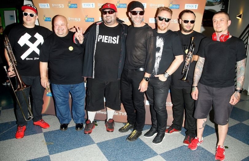 Muzycy Piersi odcinają się od Pawła Kukiza