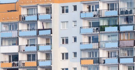 Zakazane na balkonach w bloku. Groźba mandatu