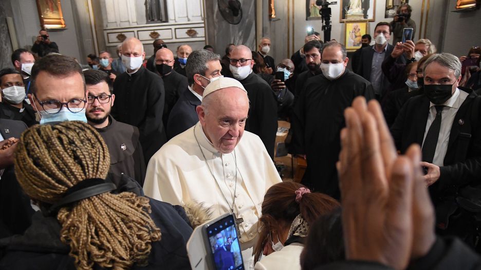 Papież Franciszek na Cyprze. Na mszę próbował wtargnąć mężczyzna z nożem O