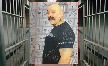 500 prac więźnia trafi na aukcję. Rysunki z więziennej celi