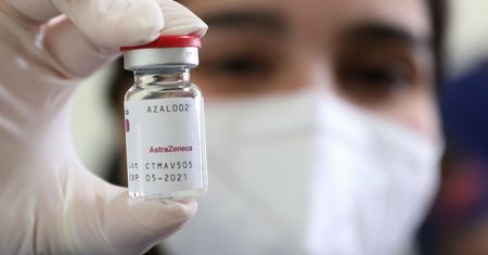 Niemcy. Niektóre regiony wstrzymują szczepienia AstraZeneką osób poniżej 60 l.