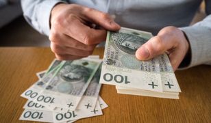 ZUS wypłaca seniorom pieniądze. Oto co musisz wiedzieć o czternastkach