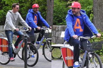Piasek z przyjacielem na rowerach w Sopocie! (FOTO)