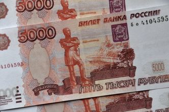 Rubel notuje największe wzrosty wśród walut. M.in. dzięki zachodnim firmom