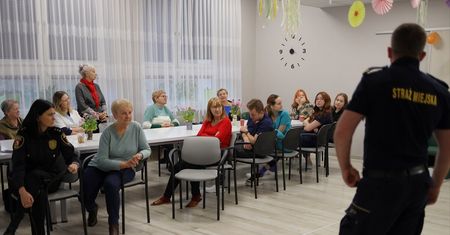 Bezpieczne lato dla seniorów. Darmowe warsztaty pierwszej pomocy