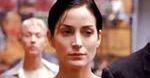 Richard E. Grant, Carrie-Anne Moss i samotne ojcostwo