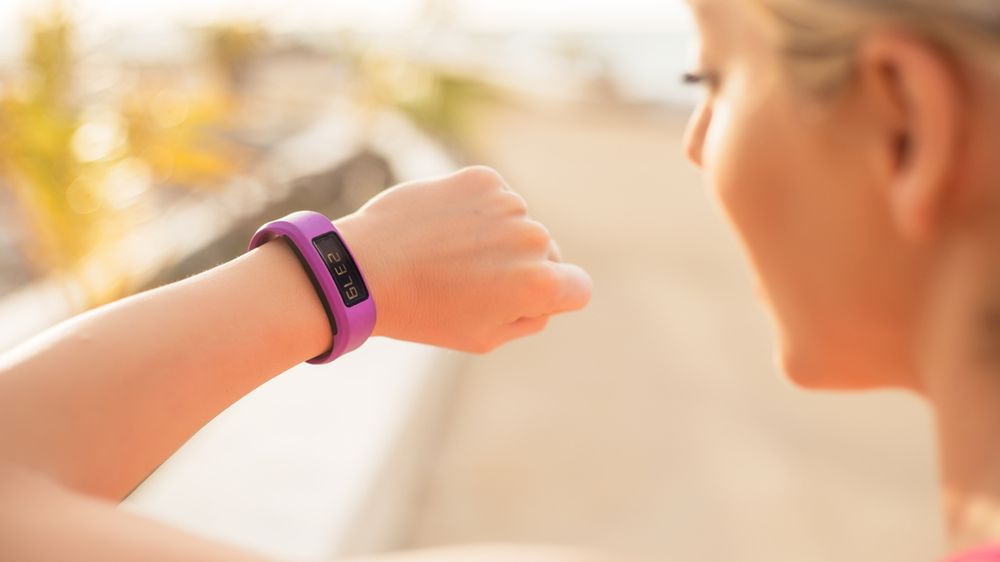 #wSkrócie: Gear VR już w Polsce, statystyki rynku wearables oraz smartwatch HTC 1