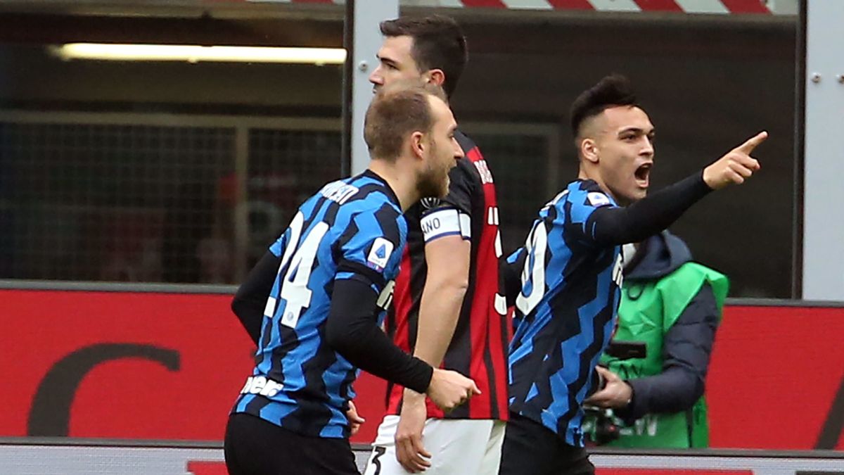 PAP/EPA / MATTEO BAZZI  / Na zdjęciu: Lautaro Martinez (z prawej)