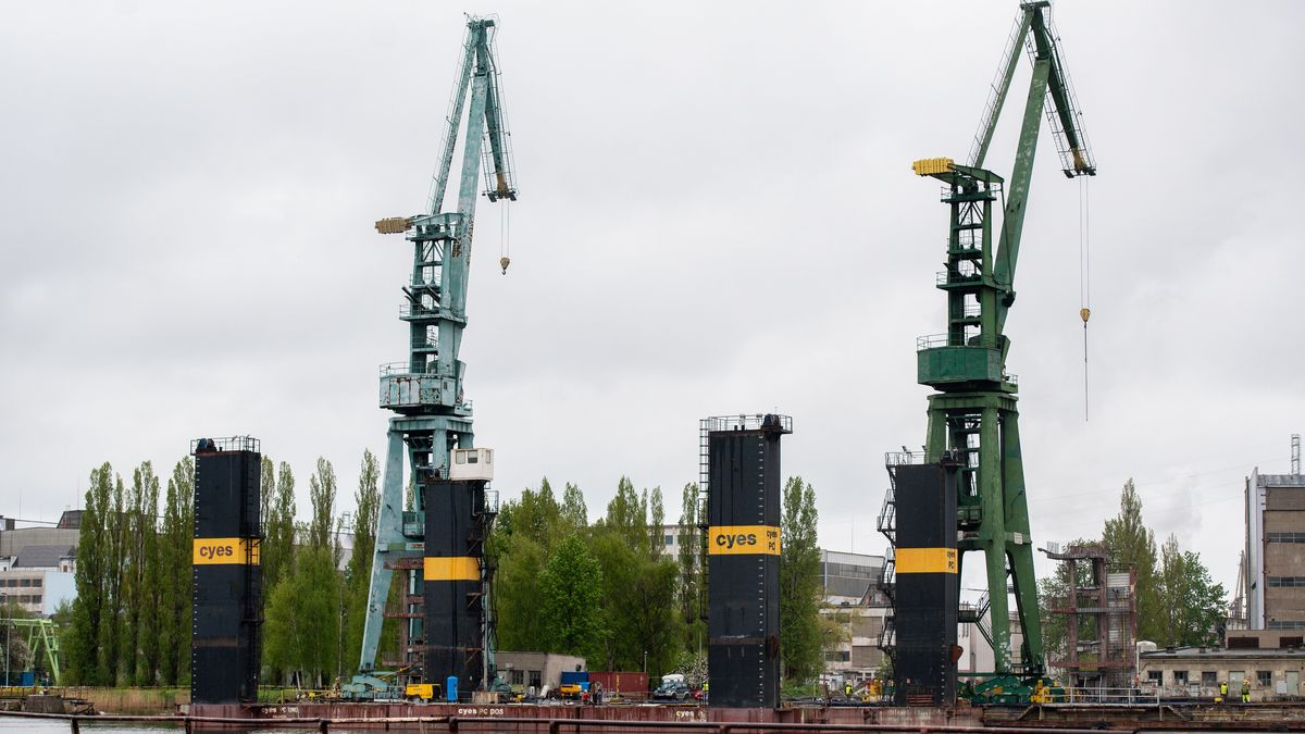 GDANSK, POLAND - 2020/05/05: Shipyard cranes in Gdansk.
Most companies operate in the Gdansk shipyard.  The largest Polish shipbuilding group "Stocznia Remontowa" works at high speed.  The portfolio has almost 70 units, both to build, rebuild and renovate.  The holding shipyards have restrictive procedures to protect the crew and persons staying on their premises against coronavirus infection. (Photo by Mateusz Slodkowski/SOPA Images/LightRocket via Getty Images)