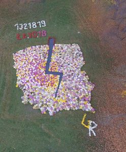 Strajk kobiet. Jedyna taka konstrukcja w Polsce. Widoczna z nieba