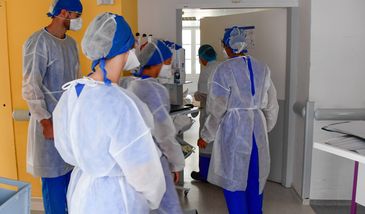 Koronawirus. Niepokojące doniesienia z Francji ws. ofiar COVID-19