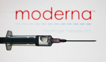 Szczepionka na COVID od Moderny. Co o niej wiadomo?