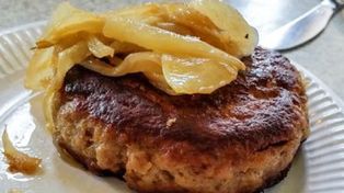 Za komuny królował na stołach. Schabowy nawet się nie umywa