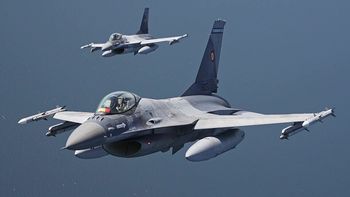 Kraj NATO wzbił F-16. Wszystko przez naloty rosyjskich dronów