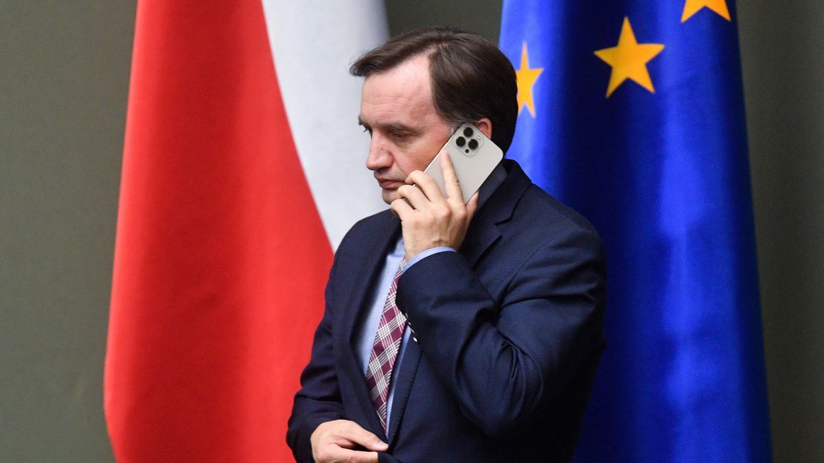 Warszawa, 29.09.2022. Minister sprawiedliwości Zbigniew Ziobro podczas posiedzenia Sejmu w Warszawie, 29 bm. Sejm przyjął ustawę o wydłużeniu kadencji samorządów do 30 kwietnia 2024 r. (amb) PAP/Radek Pietruszka