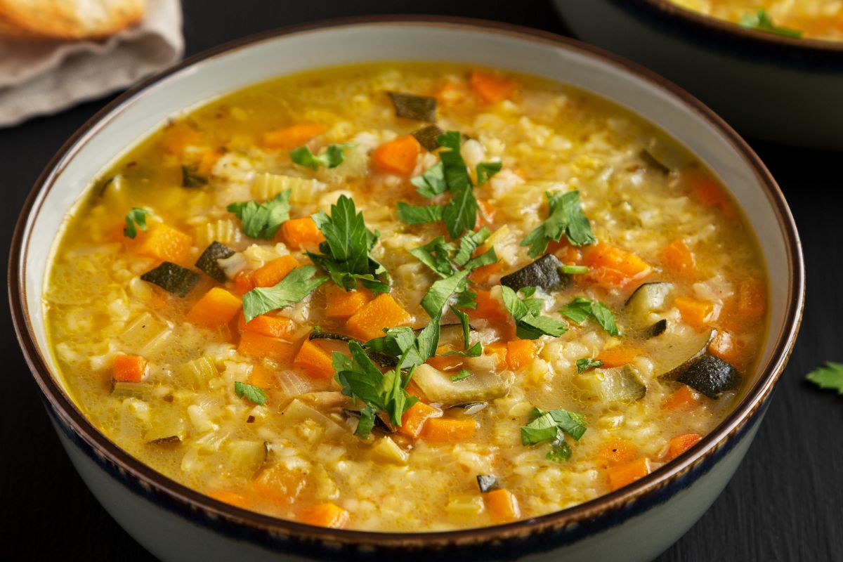 Sycąca i pożywna zupa z ryżem