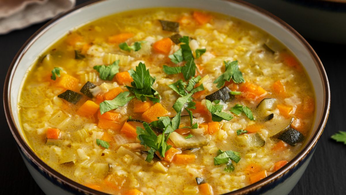 Sycąca i pożywna zupa z ryżem