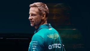 Były mistrz F1 zmienia barwy. Zaskakująca decyzja