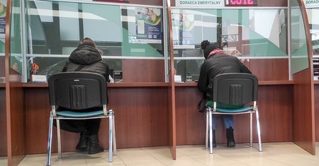 ZUS wypłaca pieniądze z OFE. Dla kogo 30 tys. złotych?