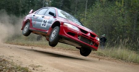 Walka o trakcję - zawieszenia w sportach motorowych [część 1]