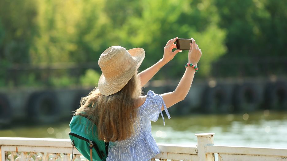 Influencerzy często próbują wyłudzić noclegi, co irytuje hotelarzy