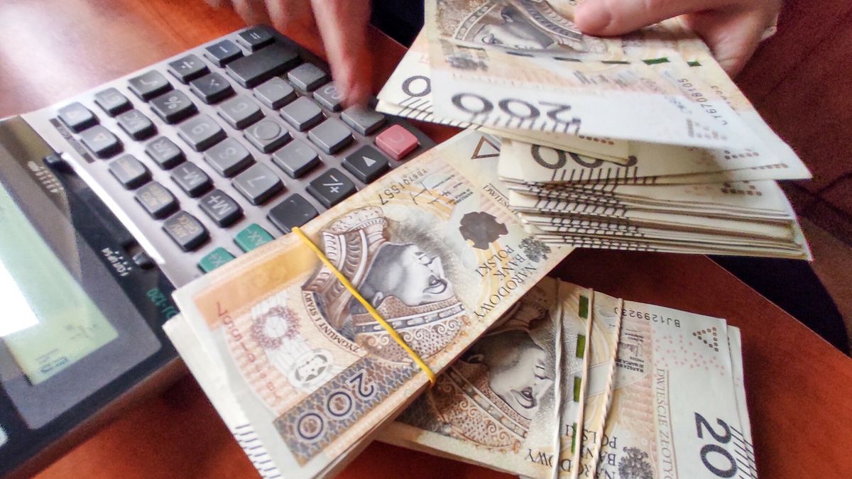 reporter_baza_2022-12
07.12.2022 Lodz. Liczenie oszczednosci trzymanych w domu. Fot. Piotr Kamionka/REPORTER
Piotr Kamionka/REPORTER