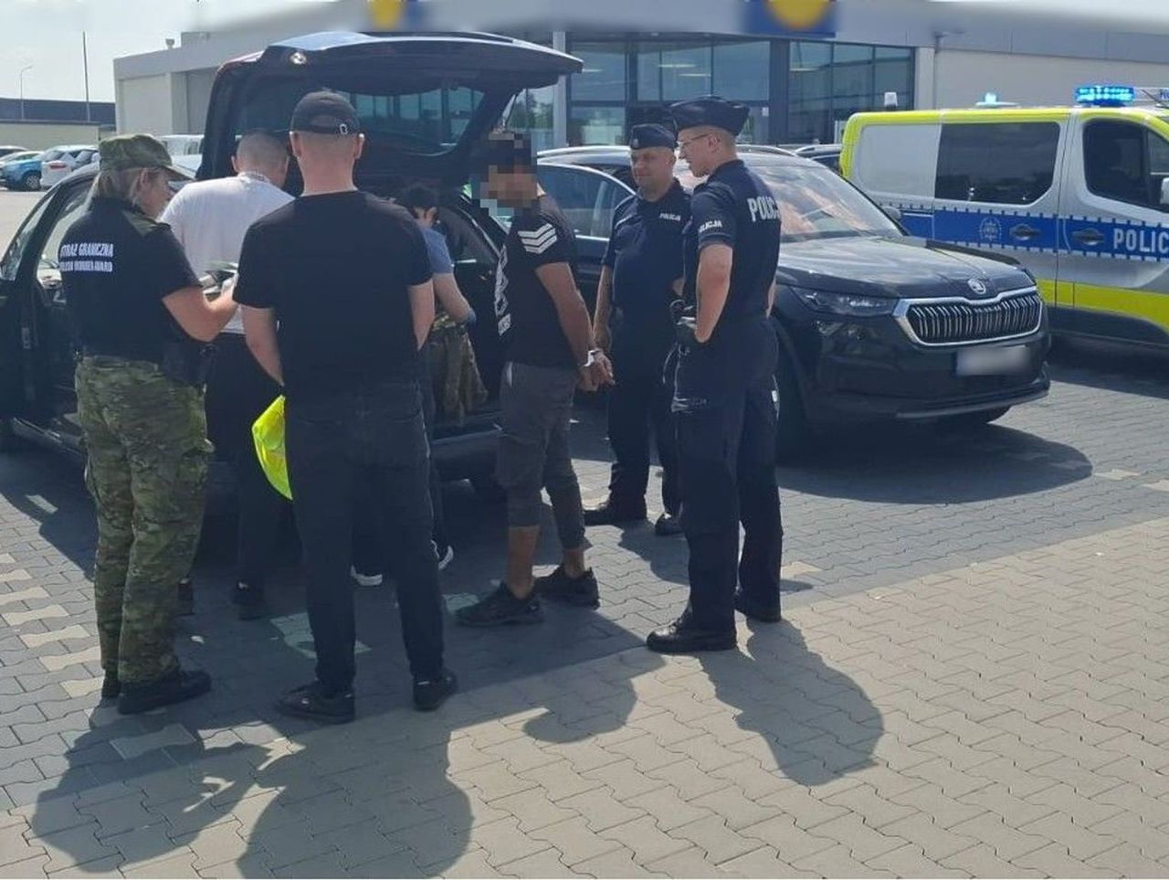 Białorusinka przewoziła nielegalnych imigrantów z Afganistanu