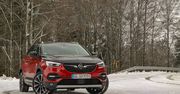 Opel Grandland X Hybrid4: napęd hybrydowy i systemy wspomagające