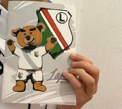 Prezenty od uczniów warszawskiego liceum 