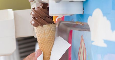 Lody włoskie o smaku czekoladowym