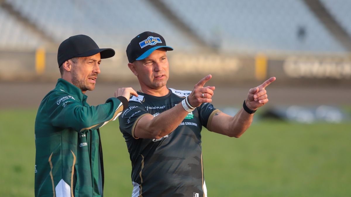 Zdjęcie okładkowe artykułu: WP SportoweFakty / Patryk Kowalski / Na zdjęciu: Leon Madsen (z lewej) w rozmowie z Sebastianem Ułamkiem