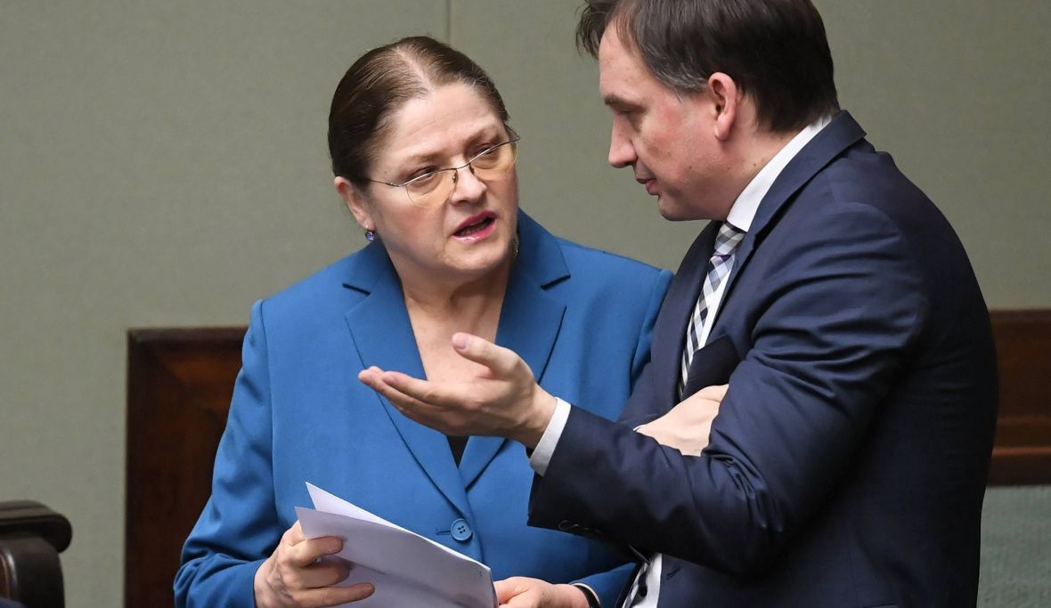 Krystyna Pawłowicz - w przeszłości posłanka, obecnie sędzia Trybunału Konstytucyjnego i Zbigniew Ziobro - urzędujący jeszcze minister sprawiedliwości oraz prokurator generalny