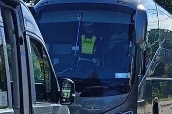 Skandal w Małopolsce. Ponad promil za kierownicą. Uczniowie czekali na wycieczkę