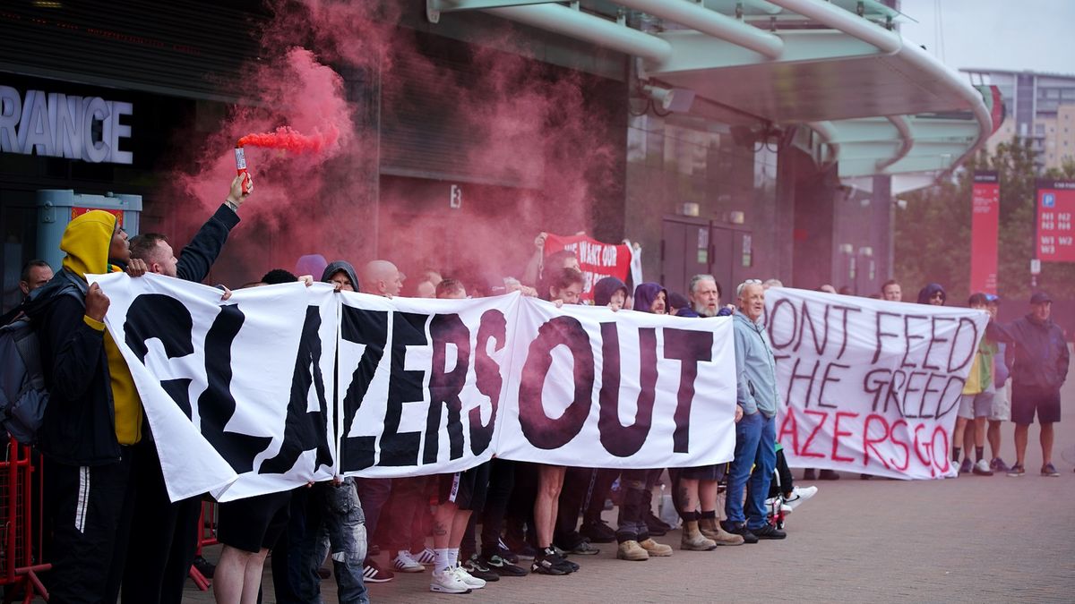 Zdjęcie okładkowe artykułu: Getty Images / Peter Byrne / Na zdjęciu: protest fanów Manchesteru United