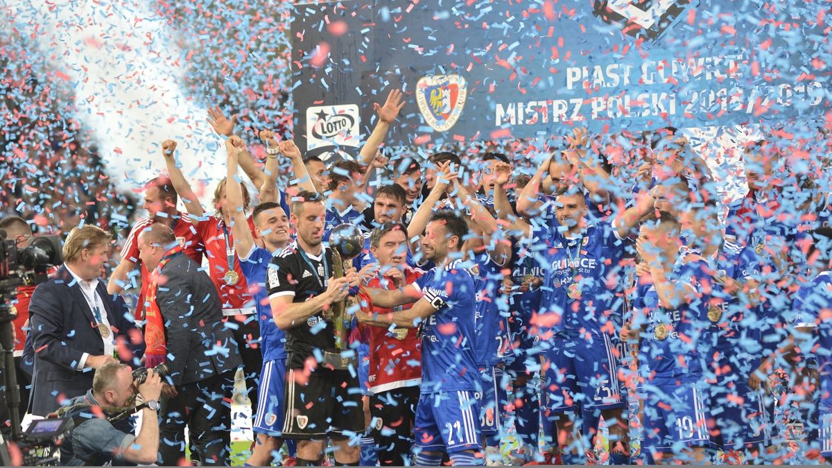 East News / Łukasz Kalinowski / Na zdjęciu: piłkarze Piasta Gliwice
