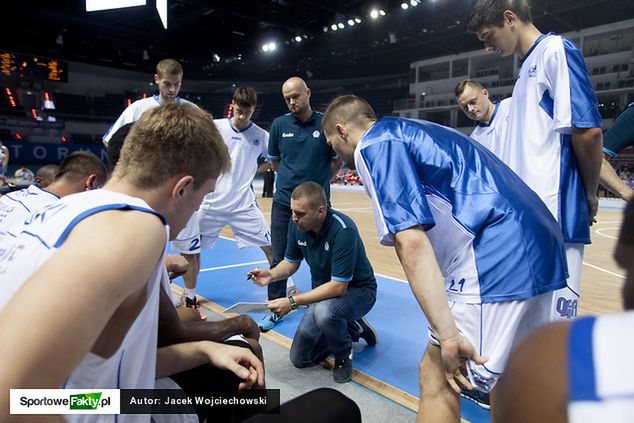 Mariusz Niedbalski podczas meczu w Toruniu