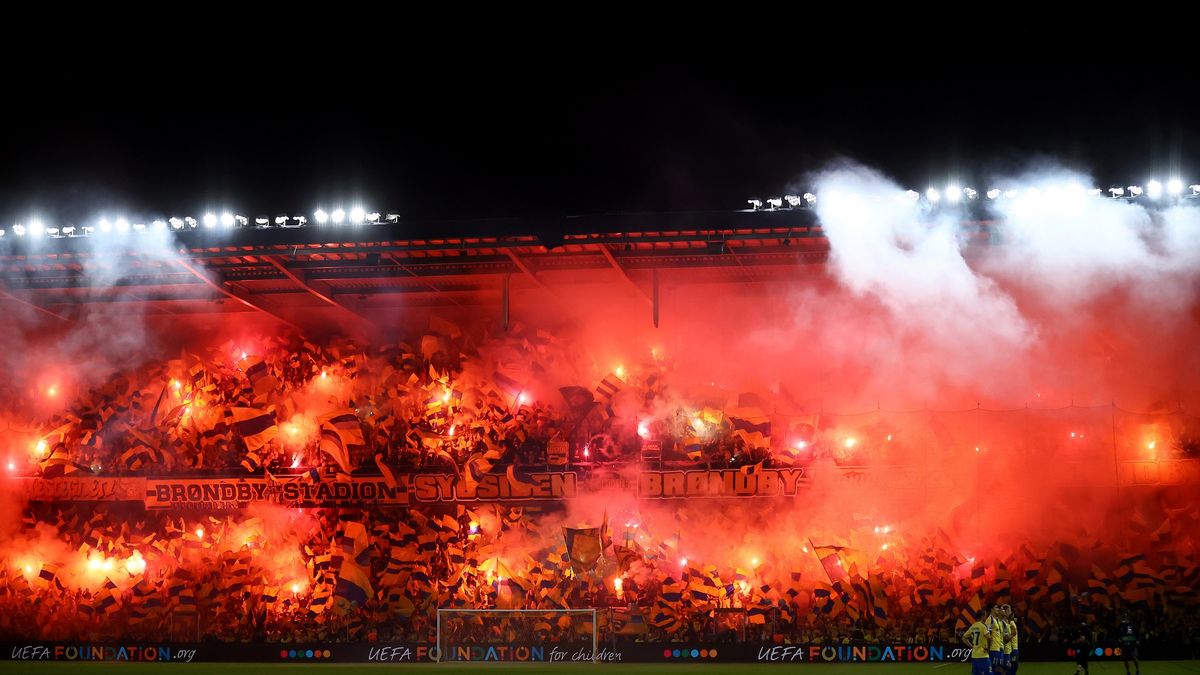 Getty Images / Martin Rose / Na zdjęciu: Kibice Broendby IF.