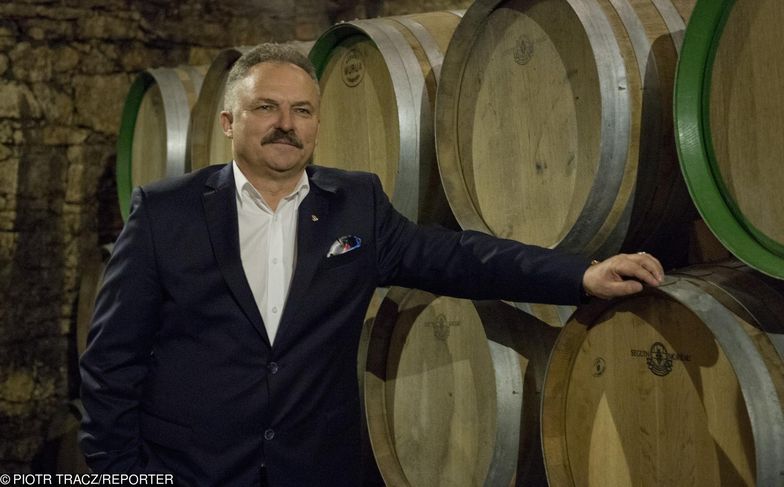 Browary Regionalne Jakubiak, które należą do posła Kukiz'15 Marka Jakubiaka, sprzedają Browar Ciechan