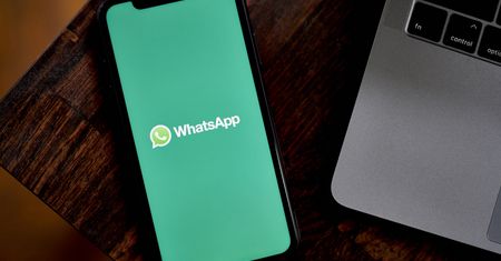 WhatsApp szykuje wygodniejsze wyszukiwanie wiadomości na iPhonie