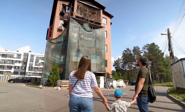 LOBODA відновлює квартиру молодої сім'ї, знищену російською агресією
