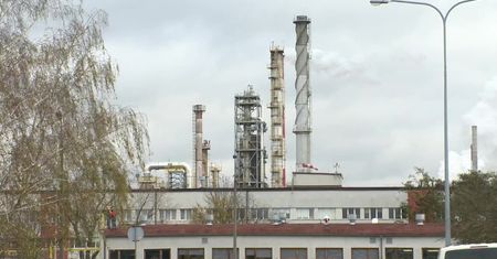 Pożar w PKN Orlen, zapalił się piec. Dwie osoby nie żyją