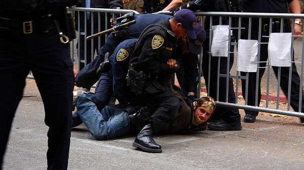 Dlaczego ABW zatrzymała człowieka, który walczy o darmowy Internet w Polsce? 1