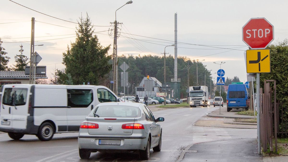Pierwszeństwo łamane jest dla większości kierowców oczywiste co do sygnalizowania skrętu. Jednak są wyjątki, które... mogą powodować zagrożenie.