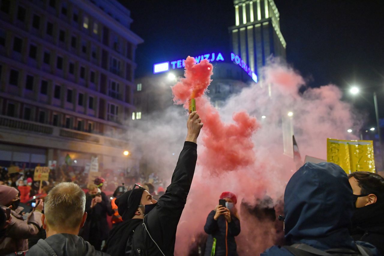 Strajk Kobiet. Zawrzało na placu Powstańców Warszawy, interweniowała policja