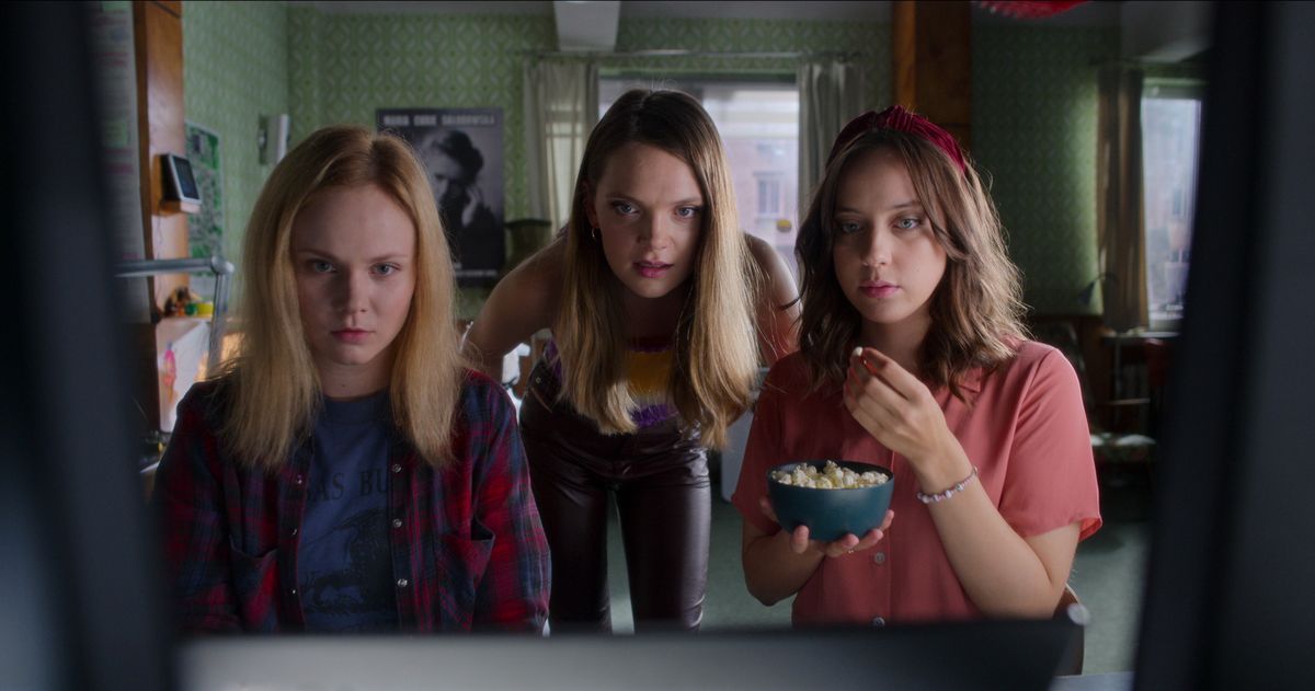Aleksandra Skraba, Sandra Drzymalska i Maria Sobocińska w serialu Netfliksa "Sexify".